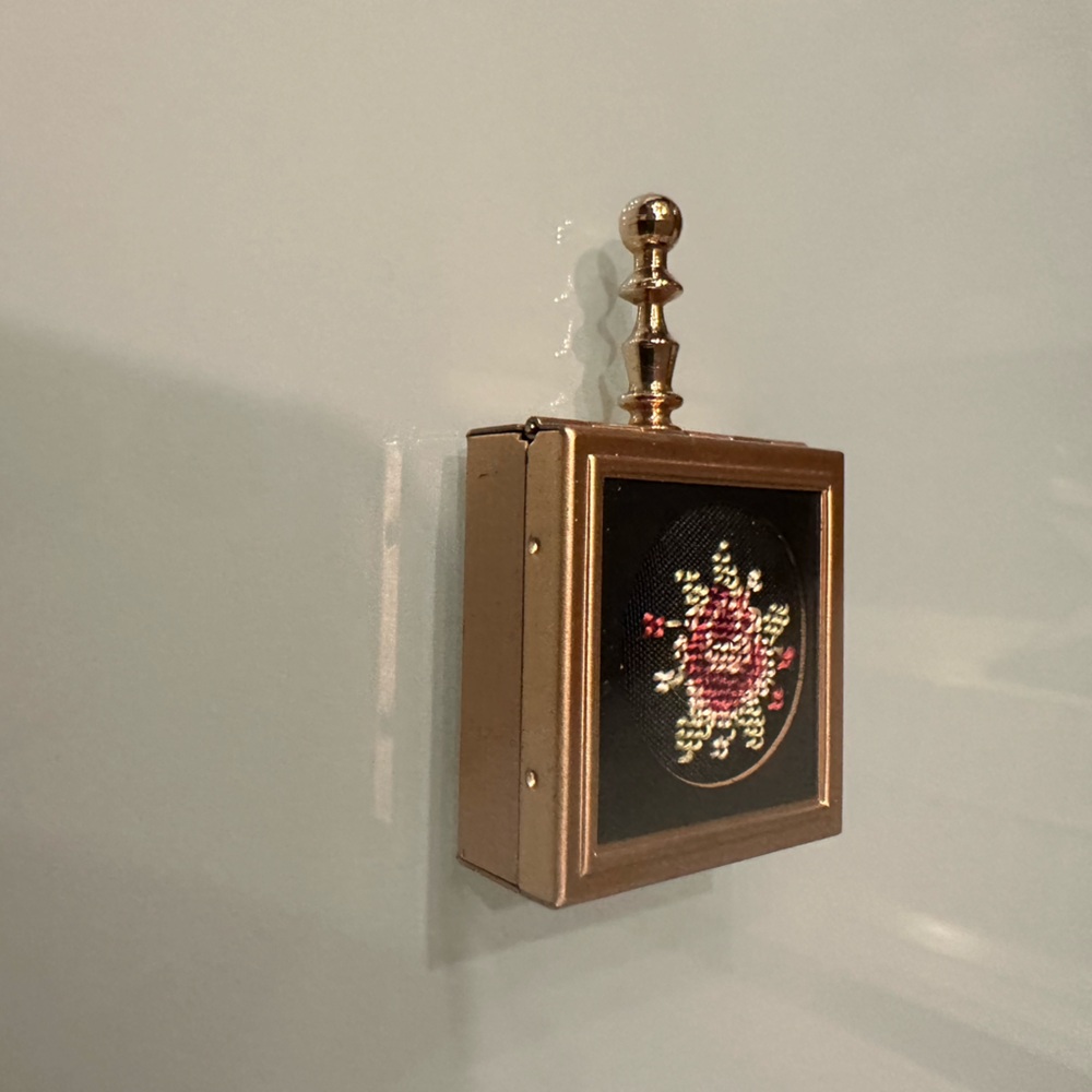 Vintage portable ashtray